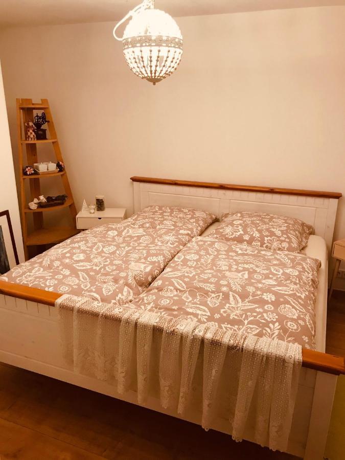 Soutterain - Wohnung Mit Senkgarten Weingarten  Εξωτερικό φωτογραφία